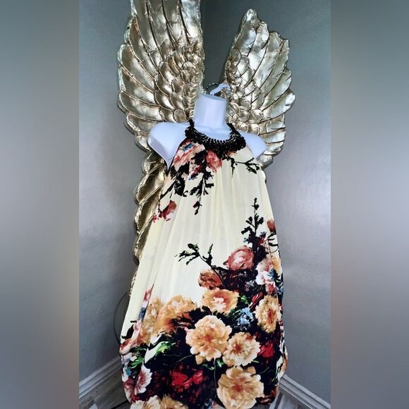 Gorgeous Bloomsbury Dress - Picture 16 of 16